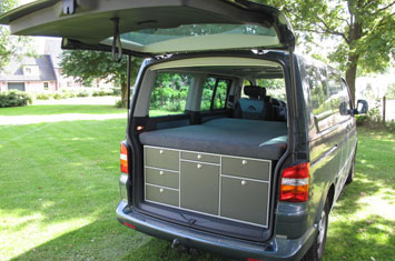 Mac Campingbox / Camping Box in Volkswagen T5 Mini Camper.